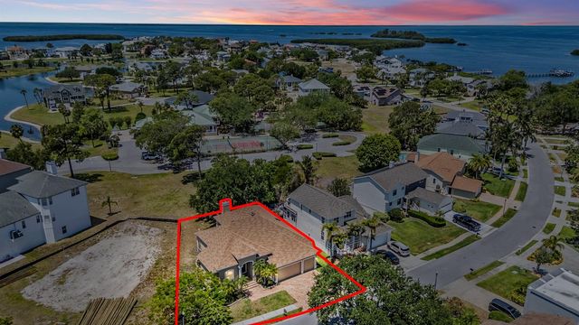 2008 N POINTE ALEXIS DRIVE, Tarpon Springs, FL 34689