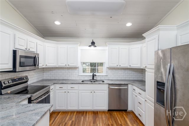 708 Virginia Avenue, Glennville, GA 30427