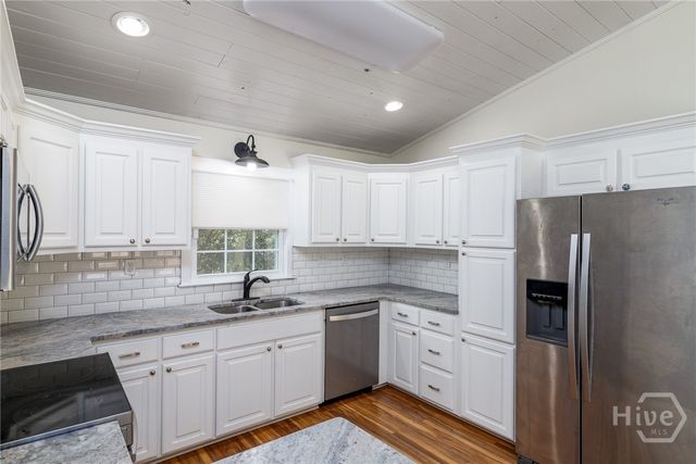 708 Virginia Avenue, Glennville, GA 30427