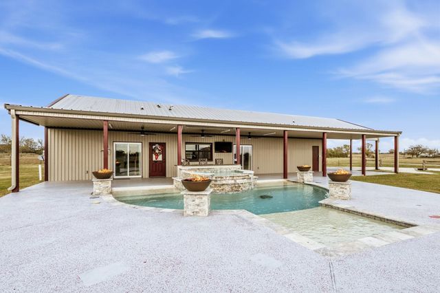 327 Diserens Road, North Zulch, TX 77872