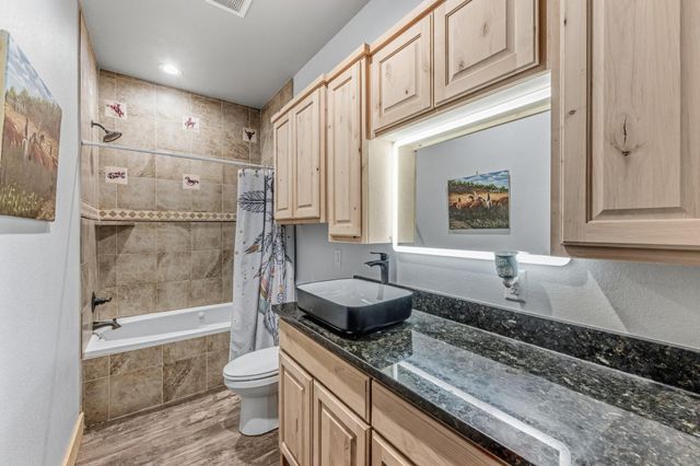 327 Diserens Road, North Zulch, TX 77872