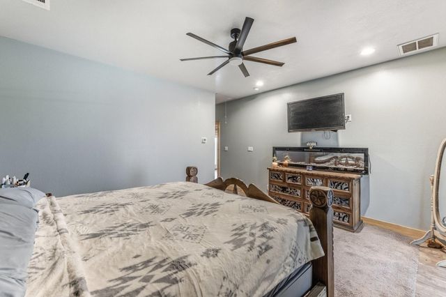 327 Diserens Road, North Zulch, TX 77872