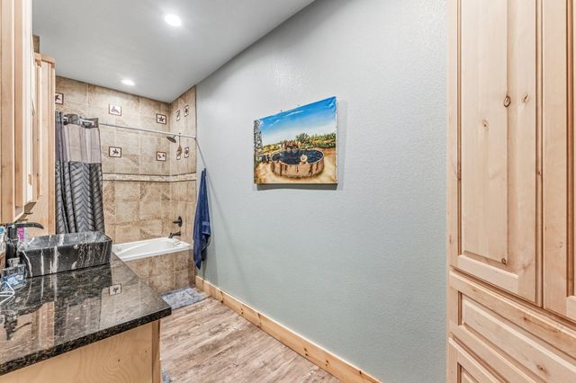 327 Diserens Road, North Zulch, TX 77872