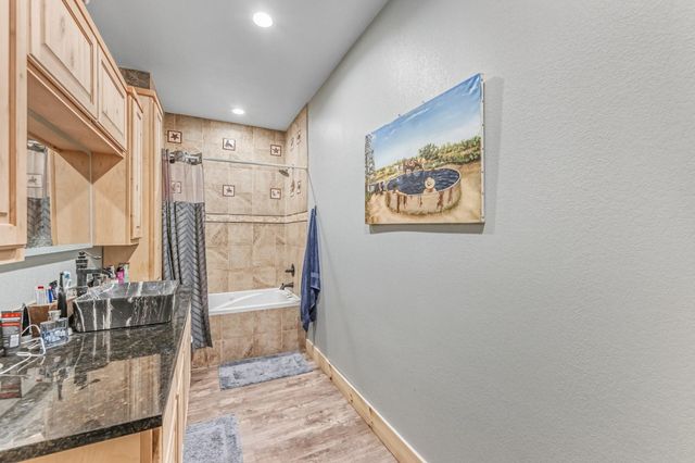 327 Diserens Road, North Zulch, TX 77872