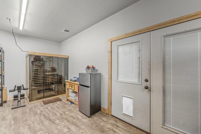 327 Diserens Road, North Zulch, TX 77872