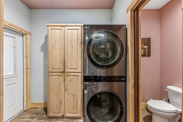 327 Diserens Road, North Zulch, TX 77872