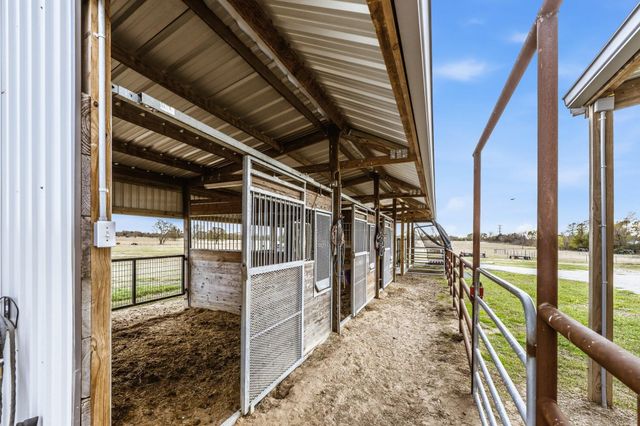 327 Diserens Road, North Zulch, TX 77872