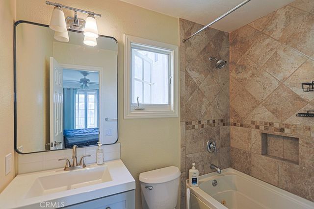 218 16th A, Huntington Beach, CA 92648