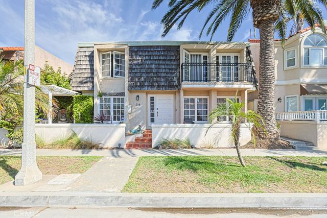 218 16th A, Huntington Beach, CA 92648