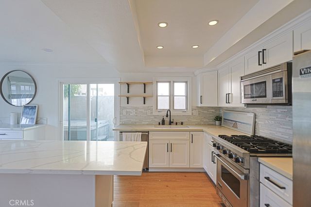 218 16th A, Huntington Beach, CA 92648