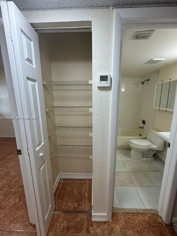3396 Foxcroft Rd 210 210, Miramar, FL 33025