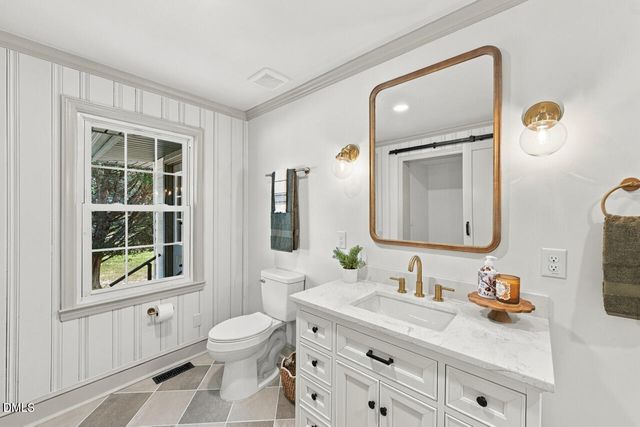 301 W Gannon Avenue, Zebulon, NC 27597