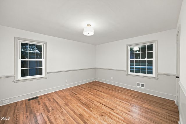 301 W Gannon Avenue, Zebulon, NC 27597