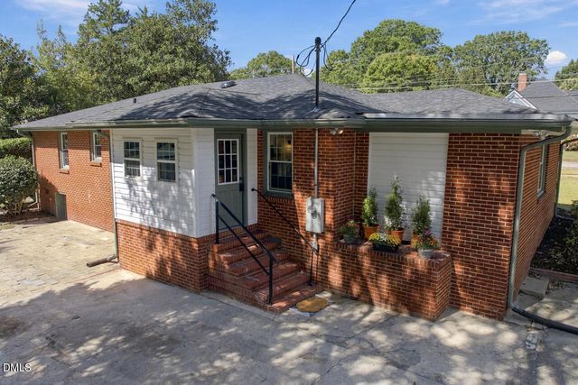 301 W Gannon Avenue, Zebulon, NC 27597
