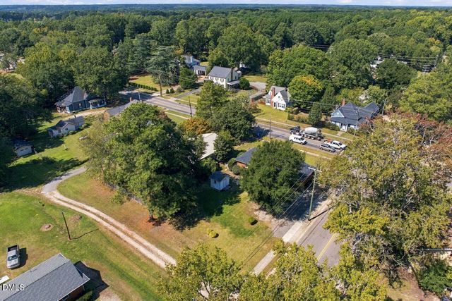 301 W Gannon Avenue, Zebulon, NC 27597