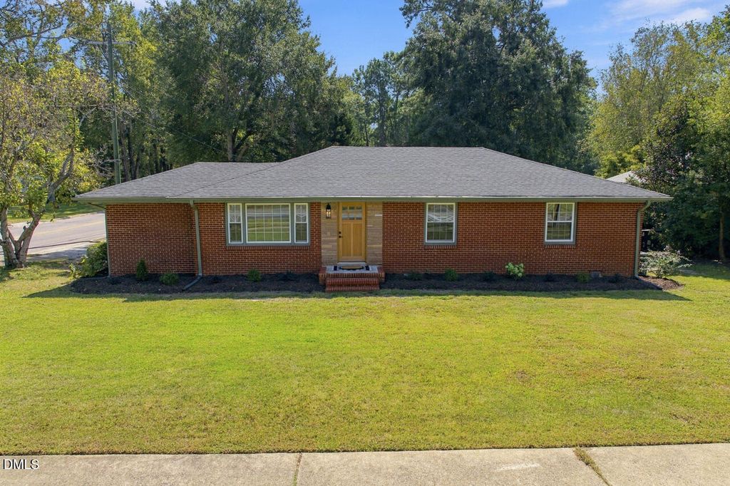 301 W Gannon Avenue, Zebulon, NC 27597