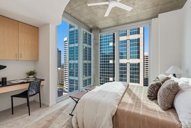 415 Church St Apt 1801, Nashville, TN 37219
