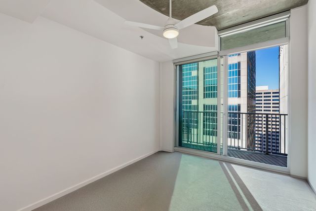 415 Church St Apt 1801, Nashville, TN 37219