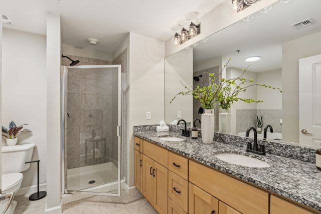 415 Church St Apt 1801, Nashville, TN 37219