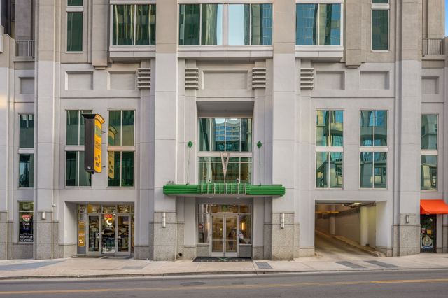 415 Church St Apt 1801, Nashville, TN 37219