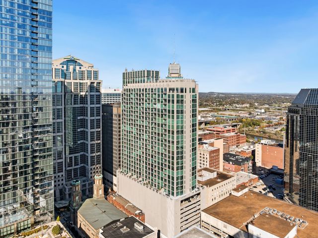 415 Church St Apt 1801, Nashville, TN 37219