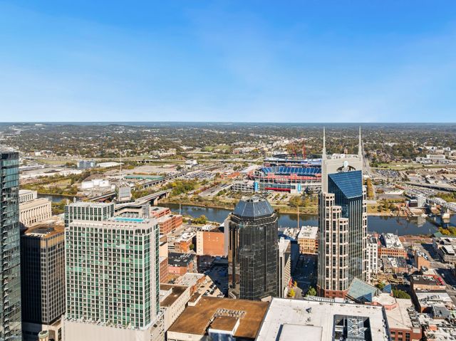 415 Church St Apt 1801, Nashville, TN 37219