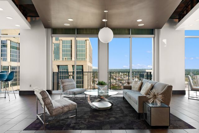 415 Church St Apt 1801, Nashville, TN 37219