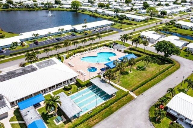 1118 Lake Terrace H209, Boynton Beach, FL 33426