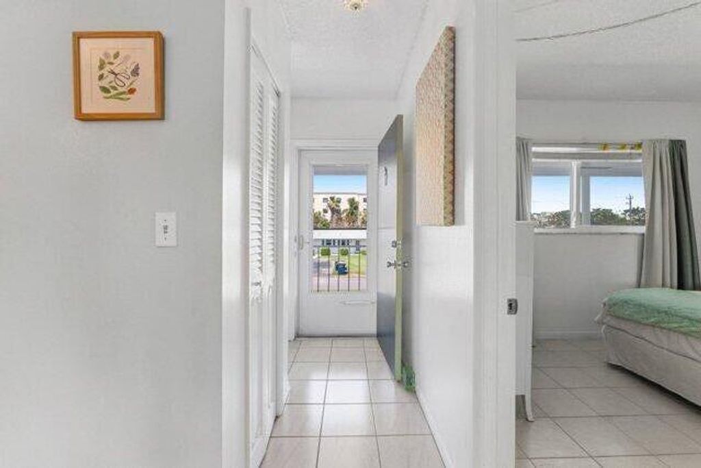 1118 Lake Terrace H209, Boynton Beach, FL 33426