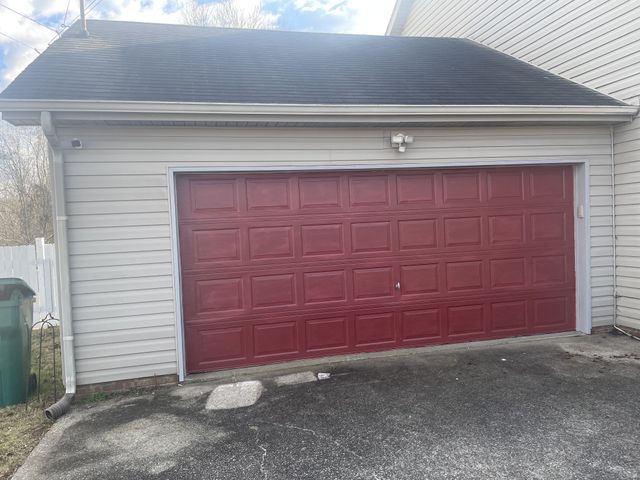 735 Cloud Dr, Clarksville, TN 37043