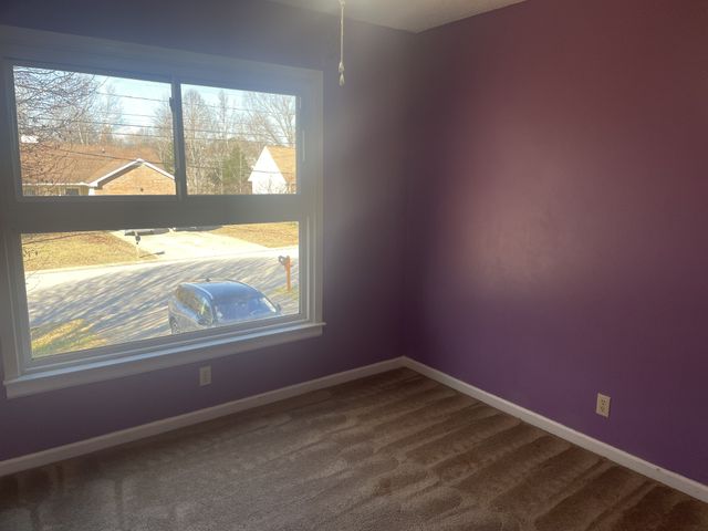 735 Cloud Dr, Clarksville, TN 37043