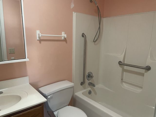 735 Cloud Dr, Clarksville, TN 37043