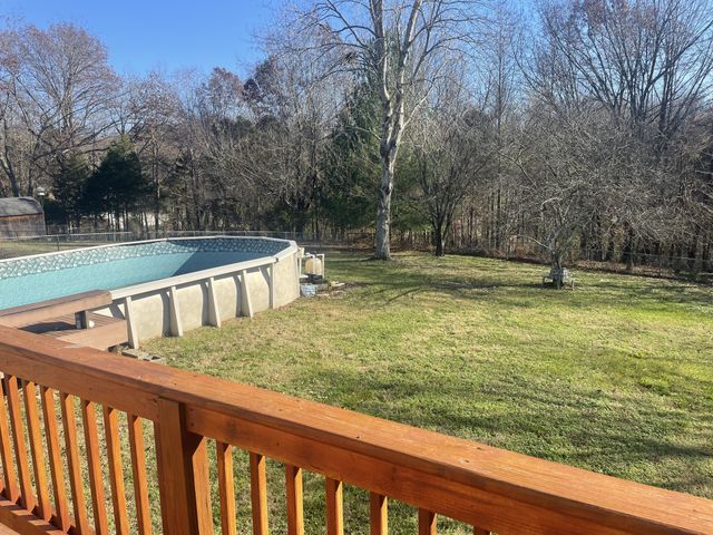 735 Cloud Dr, Clarksville, TN 37043