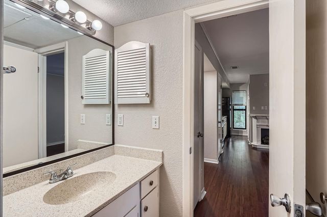1510 W North Loop BLVD 1024, Austin, TX 78756