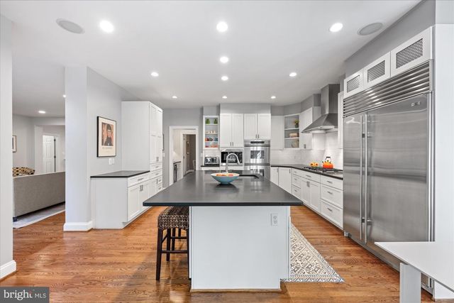 5608 WARWICK PL, Chevy Chase, MD 20815