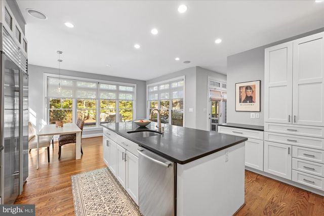 5608 WARWICK PL, Chevy Chase, MD 20815