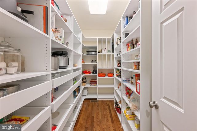 5608 WARWICK PL, Chevy Chase, MD 20815