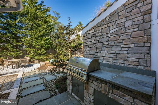 5608 WARWICK PL, Chevy Chase, MD 20815