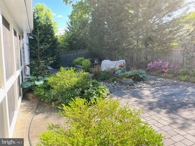 5608 WARWICK PL, Chevy Chase, MD 20815