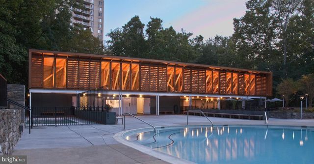 5608 WARWICK PL, Chevy Chase, MD 20815