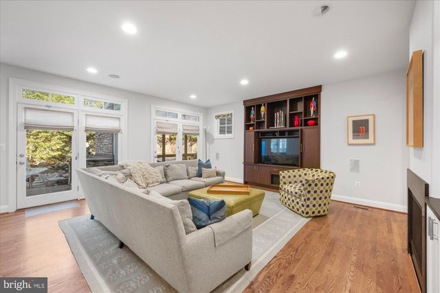 5608 WARWICK PL, Chevy Chase, MD 20815