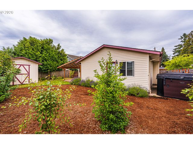 3457 MAHLON Ave, Eugene, OR 97401
