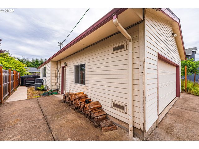 3457 MAHLON Ave, Eugene, OR 97401