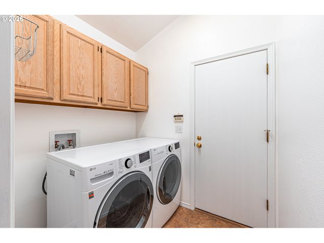 3457 MAHLON Ave, Eugene, OR 97401