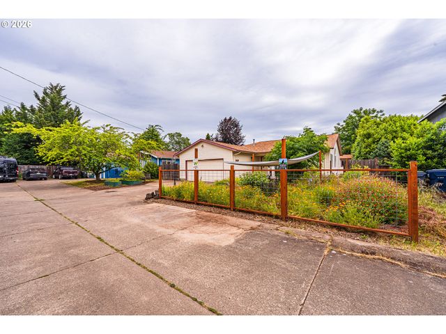 3457 MAHLON Ave, Eugene, OR 97401