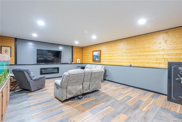 630 Hattabaugh Drive, Elkins, AR 72727