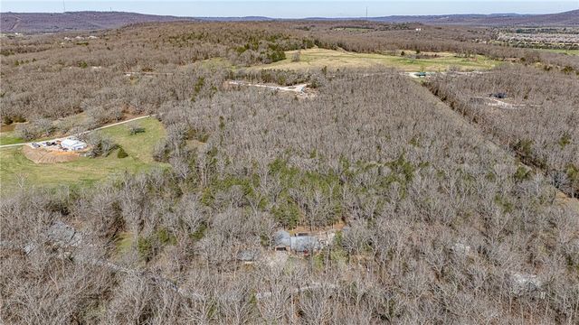 630 Hattabaugh Drive, Elkins, AR 72727