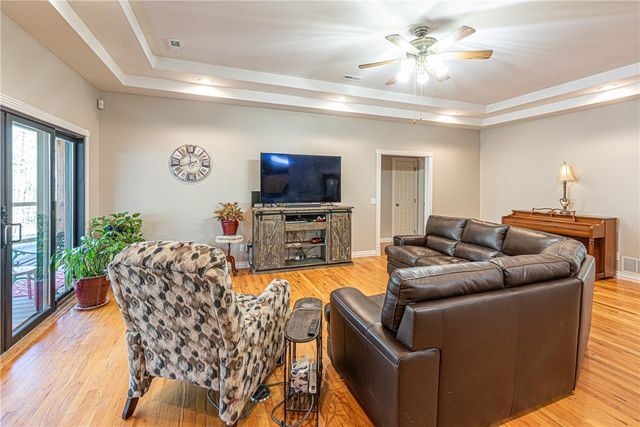 630 Hattabaugh Drive, Elkins, AR 72727