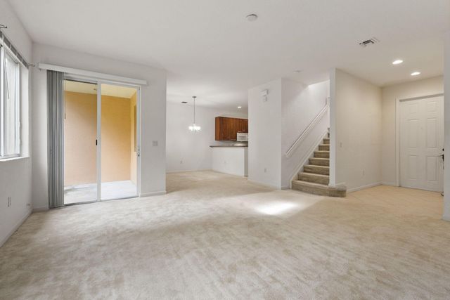 2597 Stockbridge Square SW, Vero Beach, FL 32962