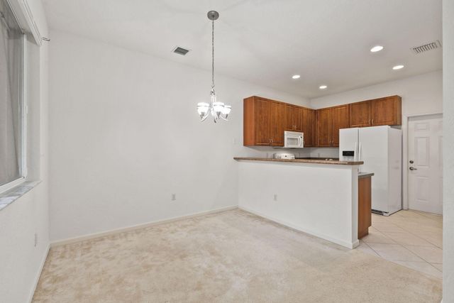 2597 Stockbridge Square SW, Vero Beach, FL 32962